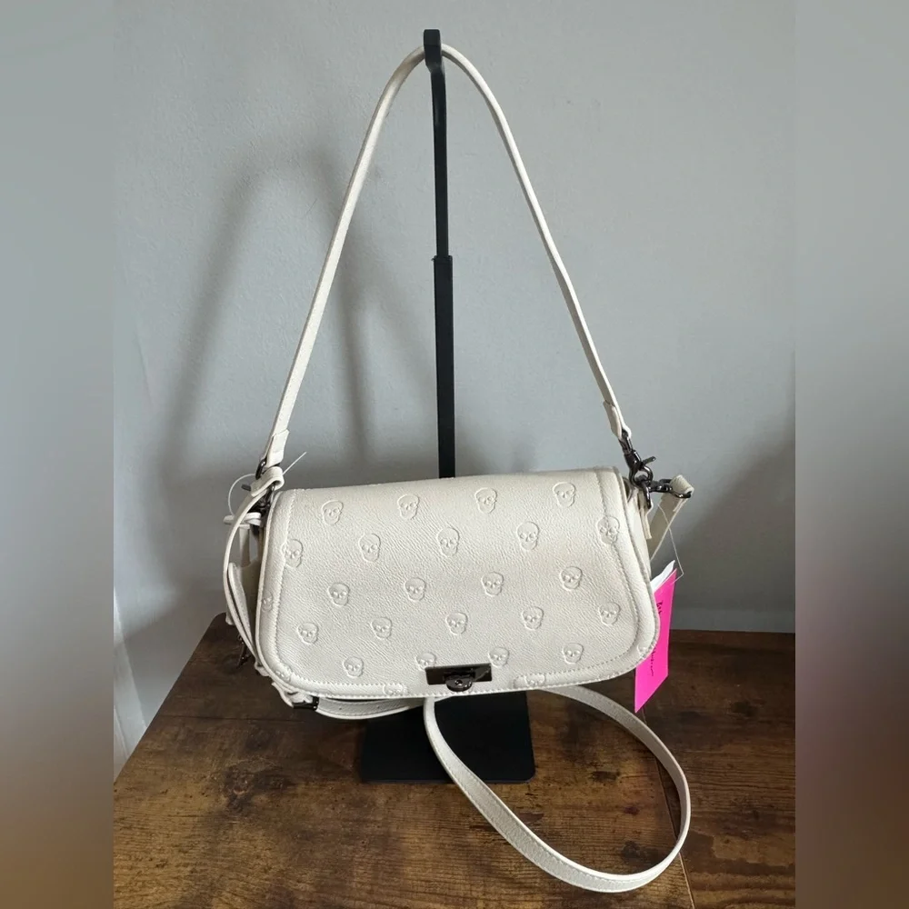 Betsey Johnson White Skull Shoulder Bag Brand New